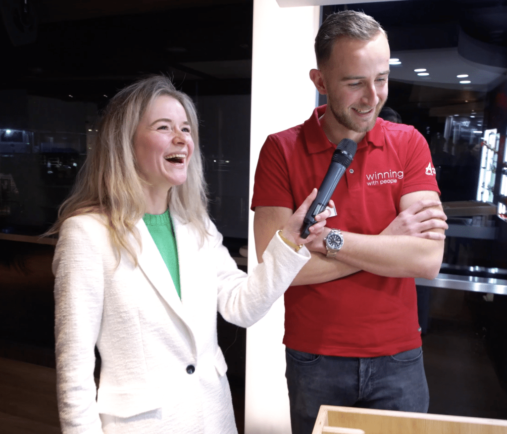 Presentatrice op de TU Boot